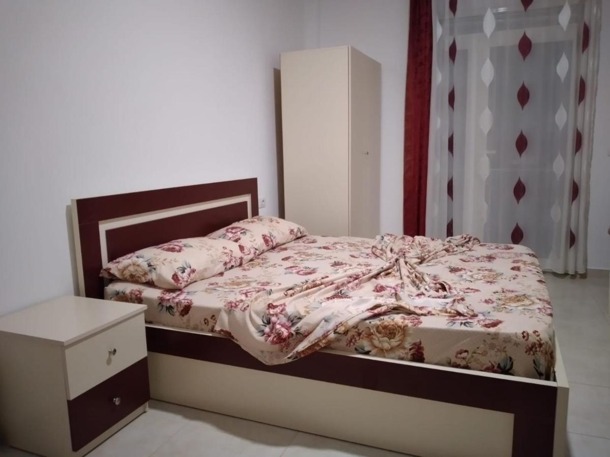 Araniti Apartment Velipoje Luaran gambar
